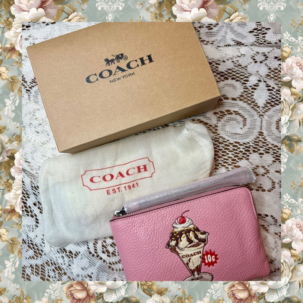 🩷SOLD🩷Coach Pink Ice Cream Sundae Wristlet